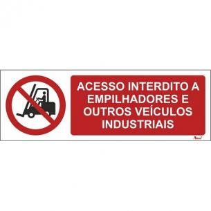 Aman.pt - p006 acesso interdito a empilhadores e outros veculos industriais